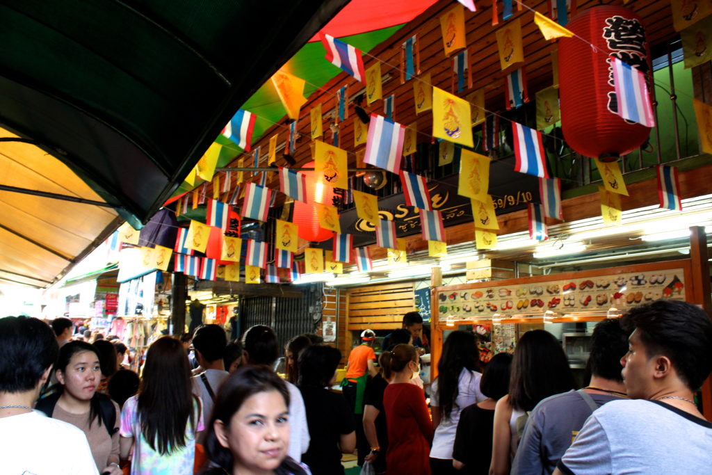 The bustling Wang Lang Market.