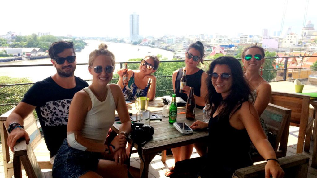 Old & new friends meetup at River Vibe Restaurant & Bar!