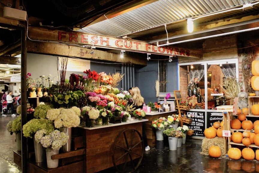 A pretty flower shop found in Chelsea market.