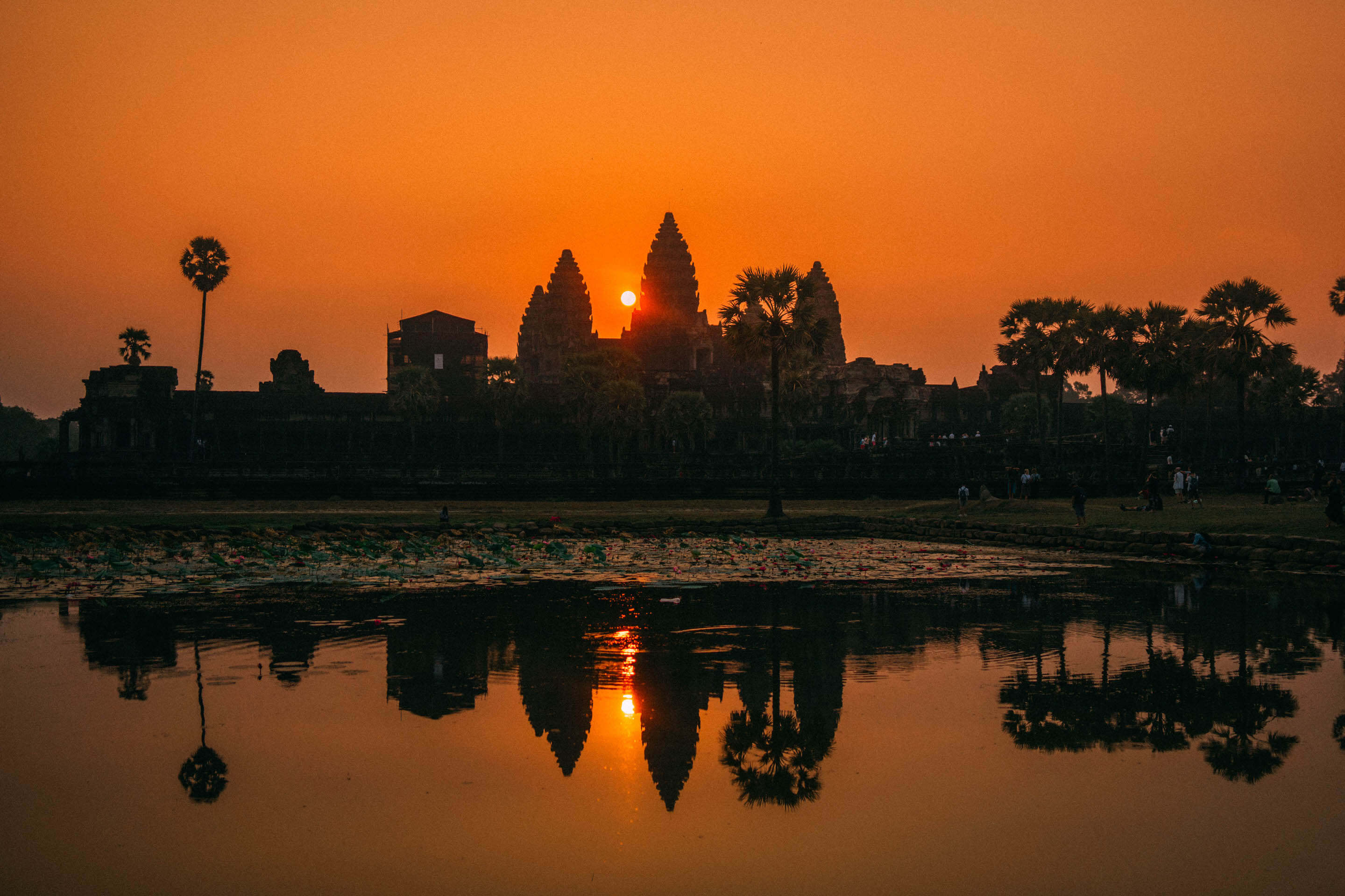 Siem Reap, Angkor Wat, What to do in Siem Reap, Siem Reap Guide, Cambodia, Best Photos of Angkor Wat, Angkor Wat in a day, Wanderluluu, Angkor Wat sunrise photo, Angkor Wat at sunrise