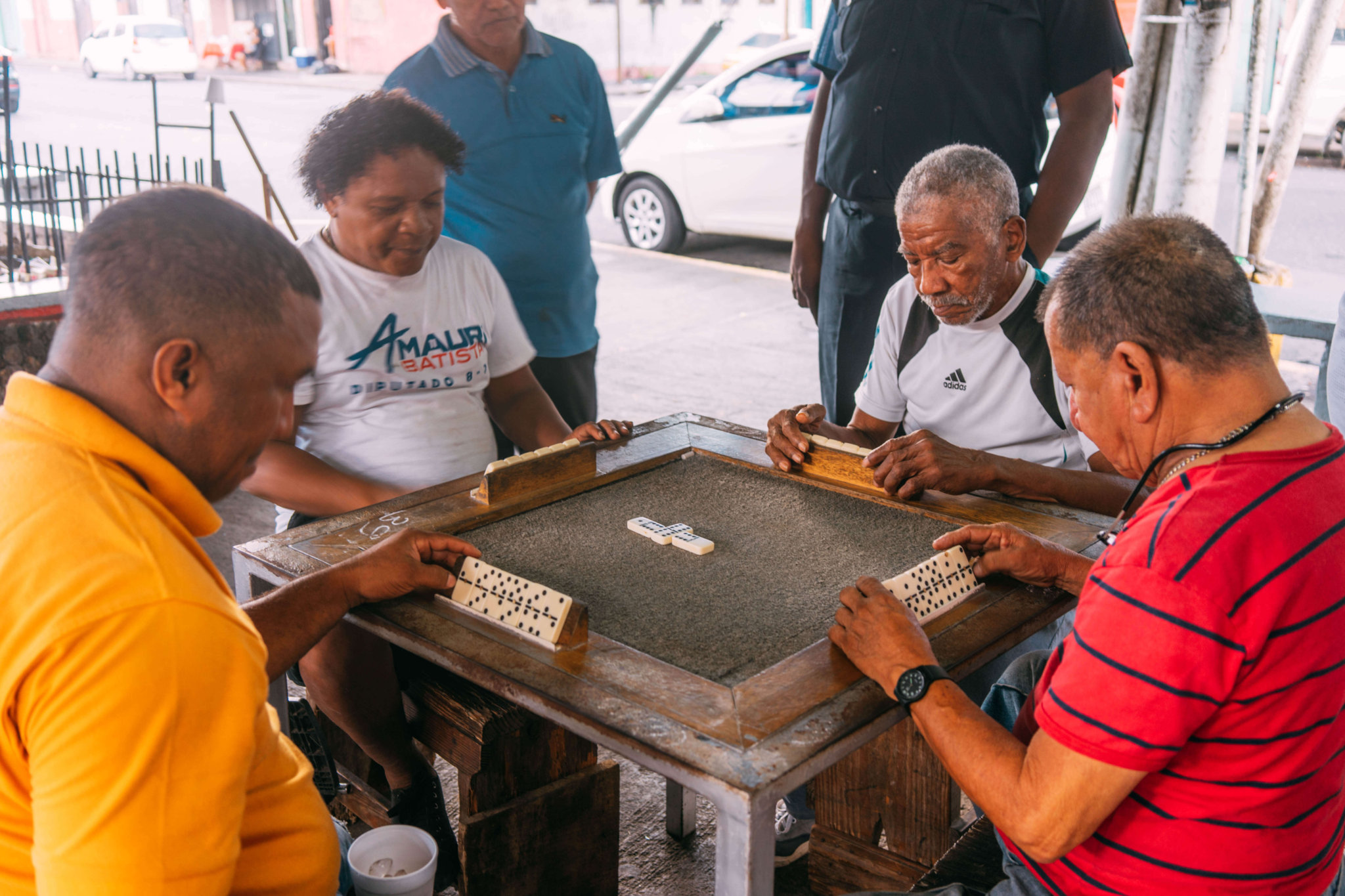 4 days in panama city, wanderluluu, what to do in Panama, old men playing dominoes, El Chorrillo