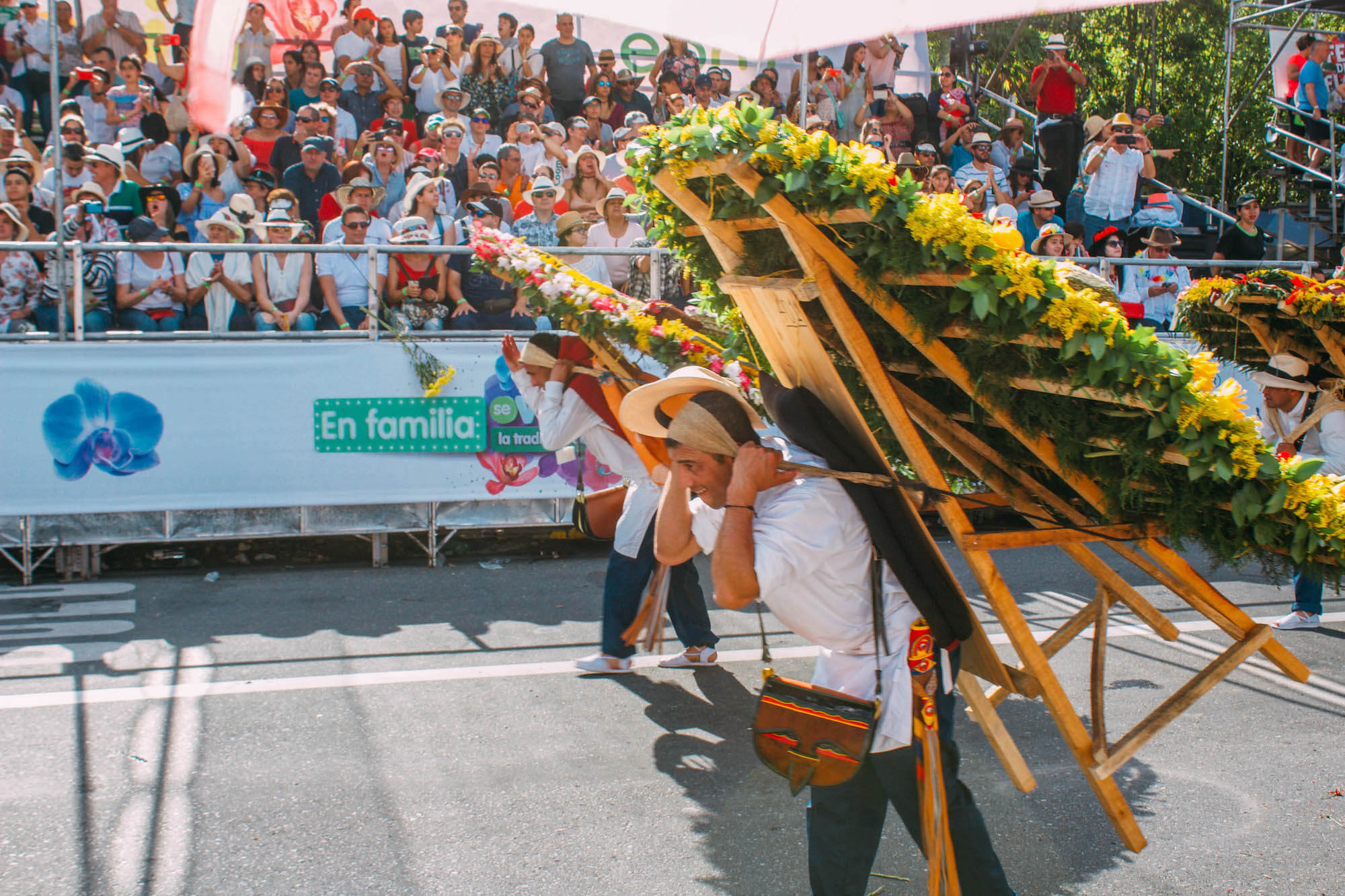Feria de las flores medellin, Wanderluluu, Festival of flowers medellin, Medellin Colombia, Colombia flower festival, Colombia, Medellin, Best festivals in Colombia, when to visit Colombia