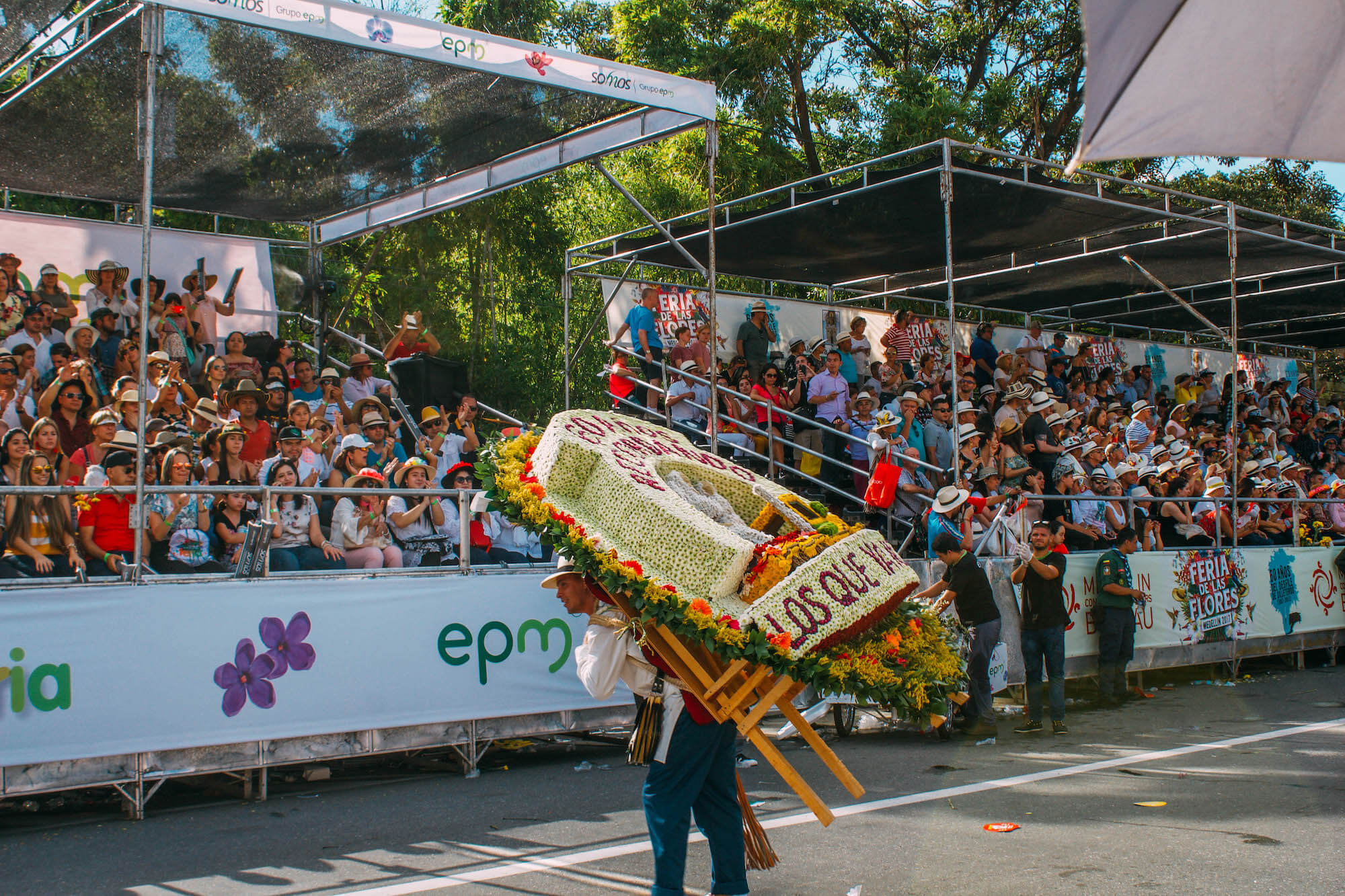 Feria de las flores medellin, Wanderluluu, Festival of flowers medellin, Medellin Colombia, Colombia flower festival, Colombia, Medellin, Best festivals in Colombia, when to visit Colombia