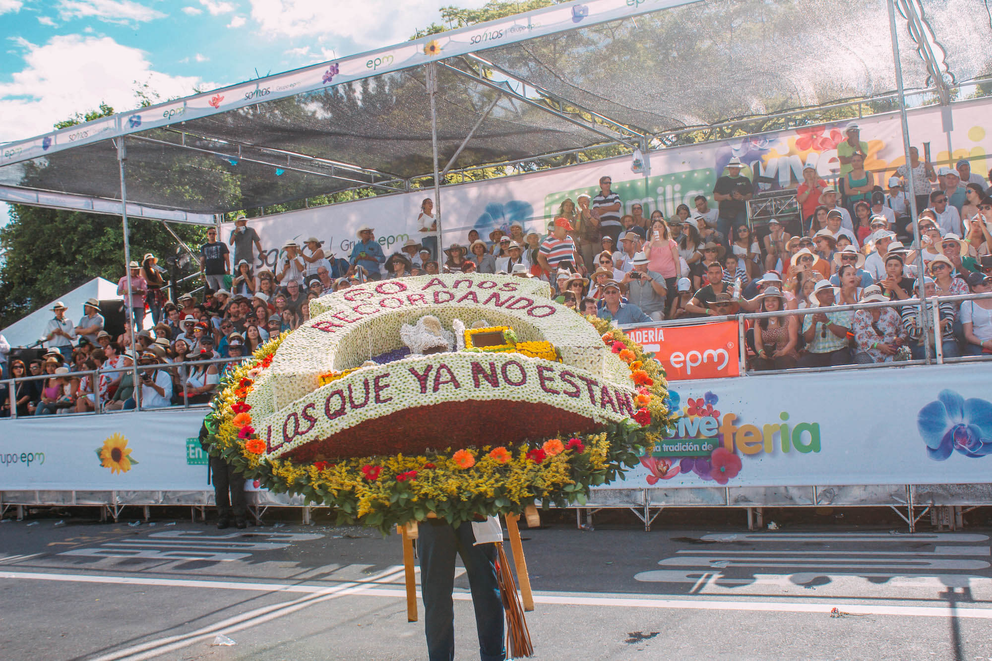 Feria de las flores medellin, Wanderluluu, Festival of flowers medellin, Medellin Colombia, Colombia flower festival, Colombia, Medellin, Best festivals in Colombia, when to visit Colombia