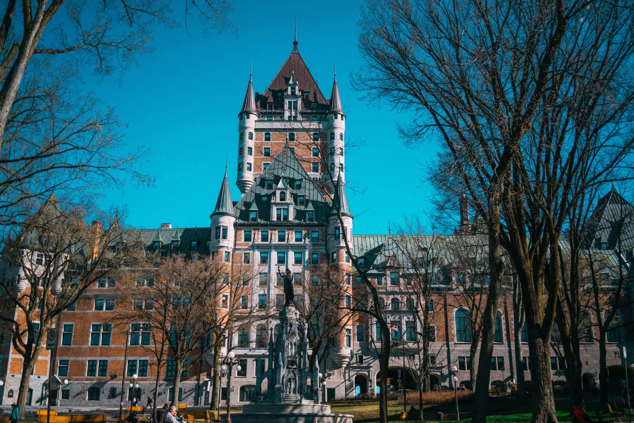 fairmont le ch09teau frontenac, historic building quebec ciy